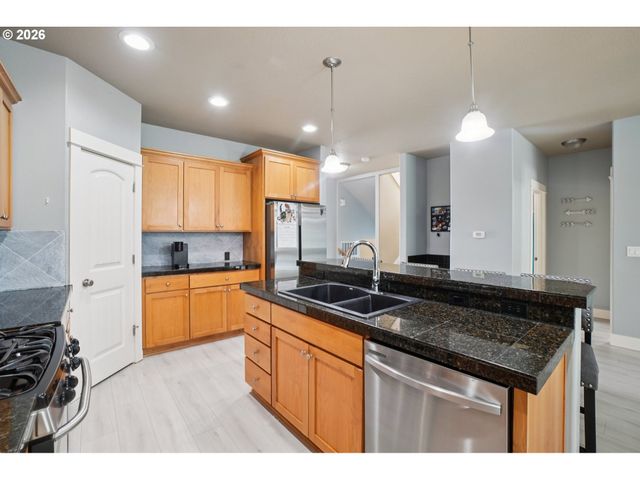 17578 Sw LOMA VISTA St, Beaverton, OR 97007