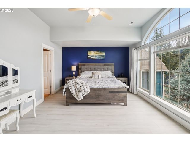 17578 Sw LOMA VISTA St, Beaverton, OR 97007