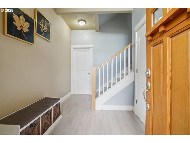 17578 Sw LOMA VISTA St, Beaverton, OR 97007