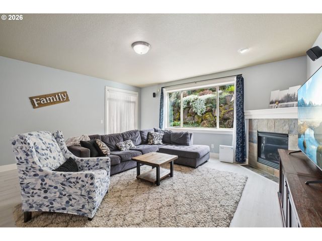 17578 Sw LOMA VISTA St, Beaverton, OR 97007