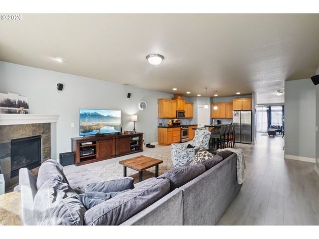 17578 Sw LOMA VISTA St, Beaverton, OR 97007