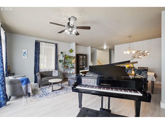 17578 Sw LOMA VISTA St, Beaverton, OR 97007