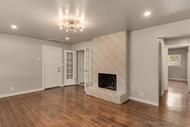 5951 E 25th Place S, Tulsa, OK 74114