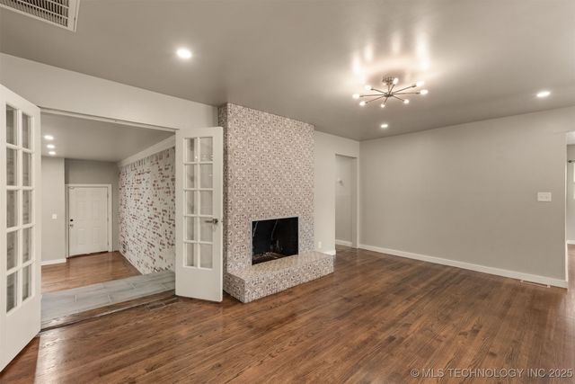 5951 E 25th Place S, Tulsa, OK 74114