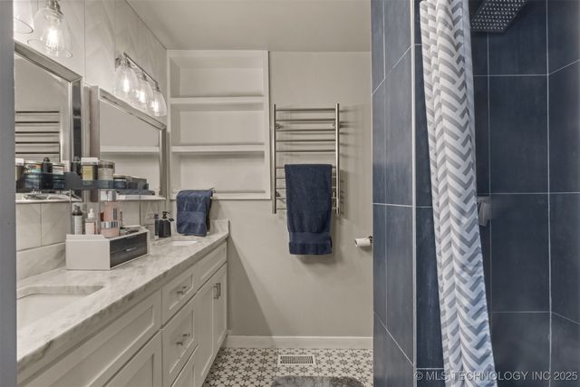 5951 E 25th Place S, Tulsa, OK 74114