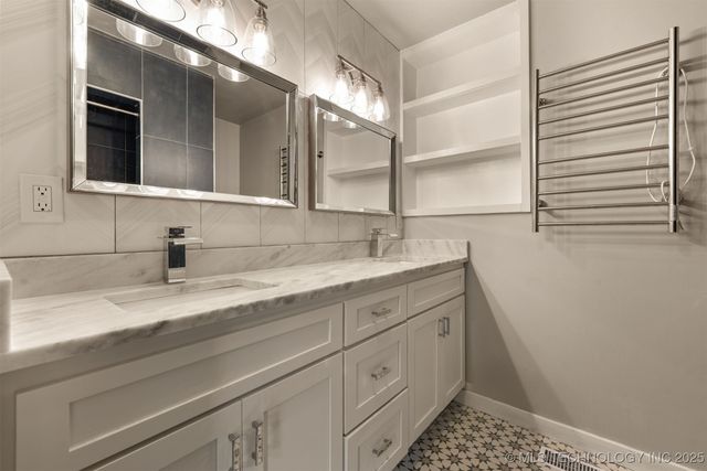 5951 E 25th Place S, Tulsa, OK 74114