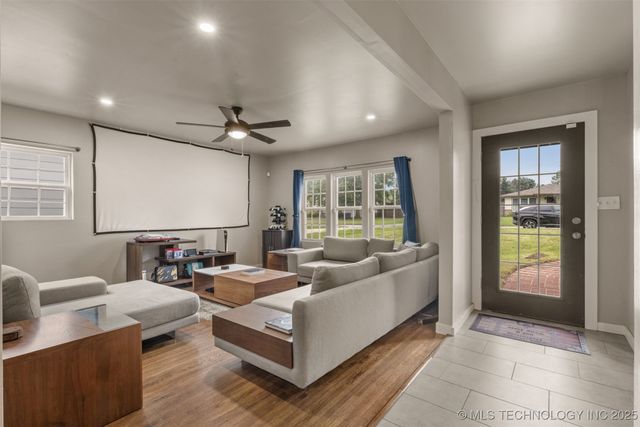 5951 E 25th Place S, Tulsa, OK 74114