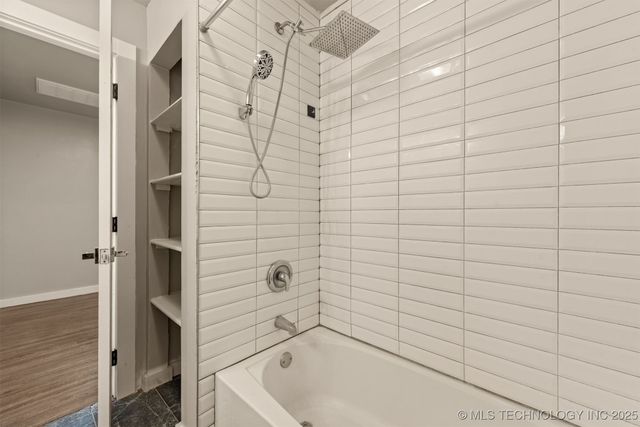 5951 E 25th Place S, Tulsa, OK 74114