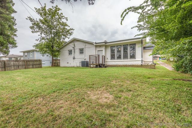 5951 E 25th Place S, Tulsa, OK 74114