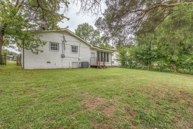 5951 E 25th Place S, Tulsa, OK 74114