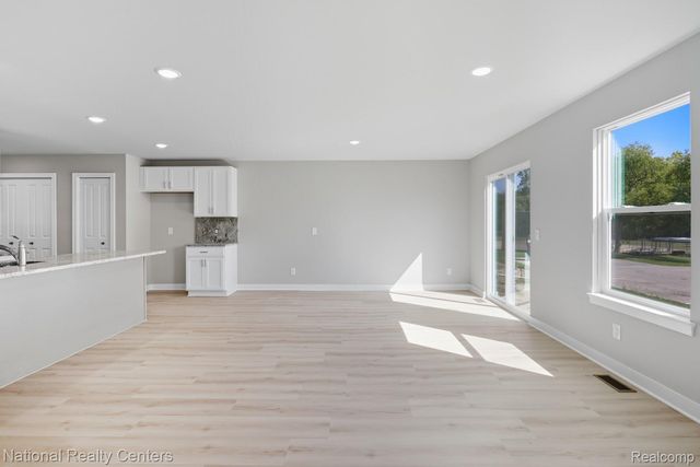 25018 Reeck Road, Woodhaven, MI 48183