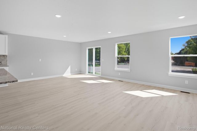 25018 Reeck Road, Woodhaven, MI 48183