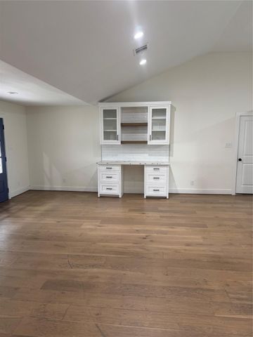 10042 Westview Drive, Houston, TX 77055
