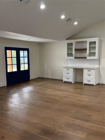 10042 Westview Drive, Houston, TX 77055