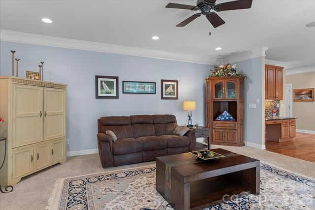 228 Forest Walk Way, Mooresville, NC 28115