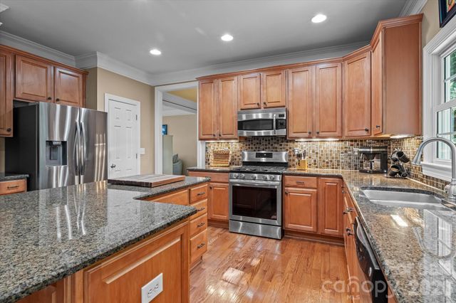 228 Forest Walk Way, Mooresville, NC 28115