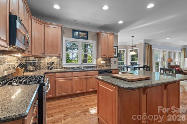 228 Forest Walk Way, Mooresville, NC 28115
