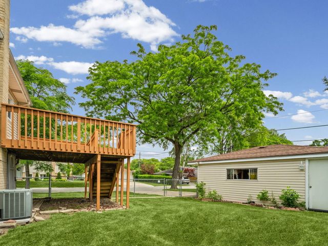 311 W Cypress Street, Arlington Heights, IL 60005