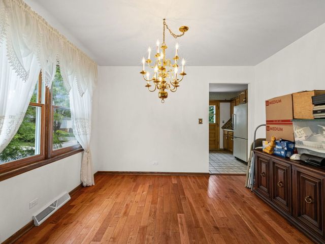 311 W Cypress Street, Arlington Heights, IL 60005