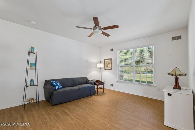 28 Fennel Court, Manchester, NJ 08759