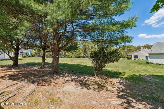28 Fennel Court, Manchester, NJ 08759