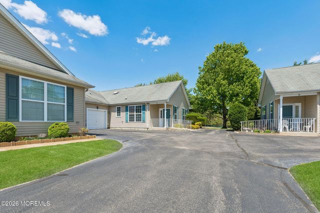 28 Fennel Court, Manchester, NJ 08759