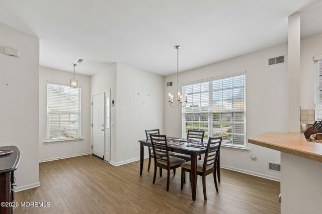 28 Fennel Court, Manchester, NJ 08759