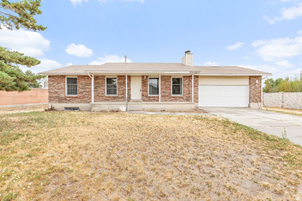 12666 S GILBERT CIR, Riverton, UT 84065 — photo 2