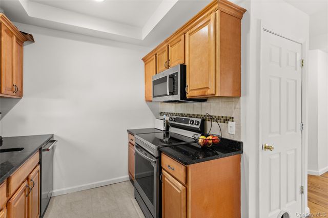 18 Wexford Street, Huntington, NY 11743