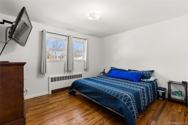 18 Wexford Street, Huntington, NY 11743