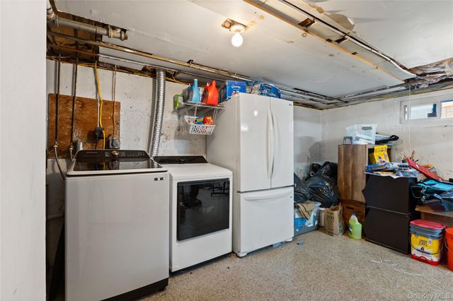 18 Wexford Street, Huntington, NY 11743