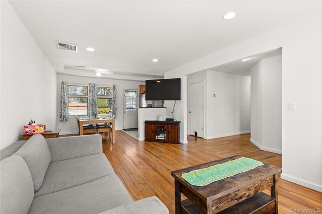 18 Wexford Street, Huntington, NY 11743