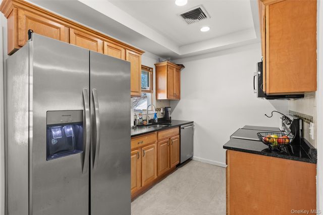 18 Wexford Street, Huntington, NY 11743