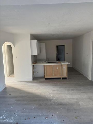 4901 E HANNA AVENUE, Tampa, FL 33610