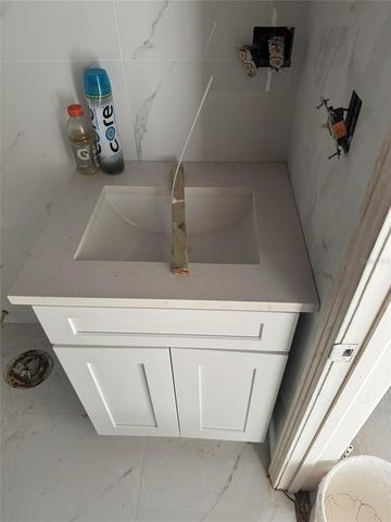 4901 E HANNA AVENUE, Tampa, FL 33610