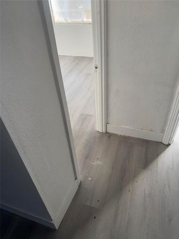 4901 E HANNA AVENUE, Tampa, FL 33610