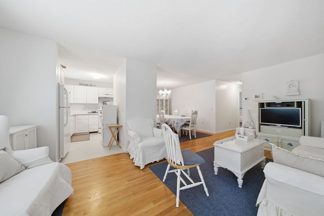 104 Cape Cod Ave, Plymouth, MA 02360