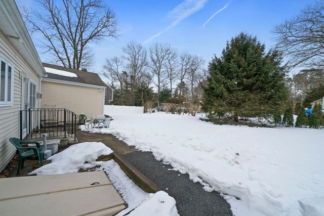 104 Cape Cod Ave, Plymouth, MA 02360