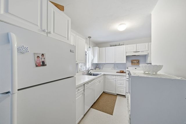 104 Cape Cod Ave, Plymouth, MA 02360