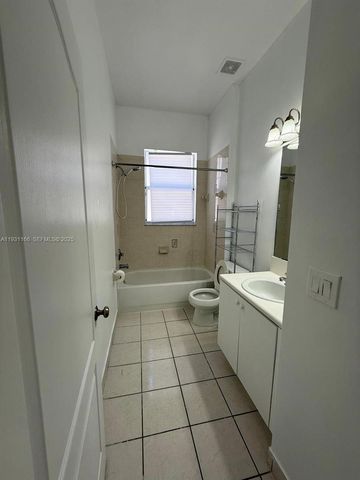 2221 NE 37th Ter 0, Homestead, FL 33033