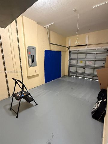 2221 NE 37th Ter 0, Homestead, FL 33033