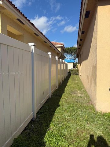 2221 NE 37th Ter 0, Homestead, FL 33033