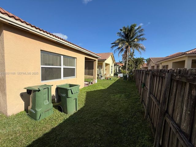 2221 NE 37th Ter 0, Homestead, FL 33033