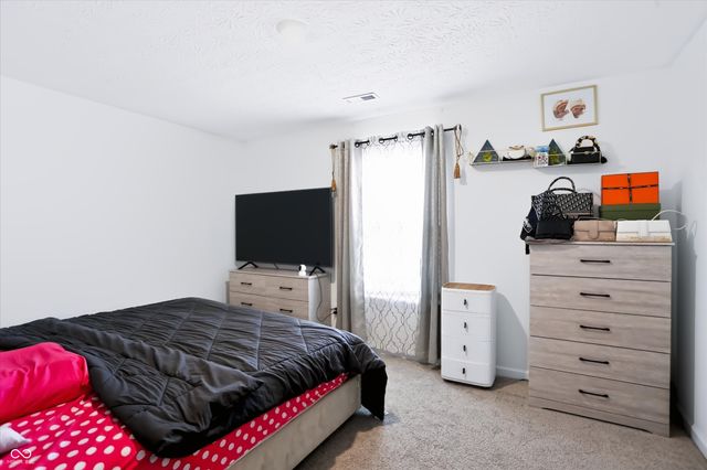2738 Pointe Club Road, Indianapolis, IN 46229