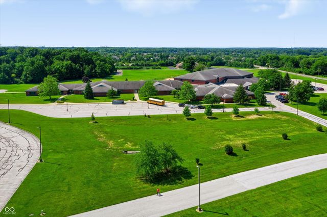 2738 Pointe Club Road, Indianapolis, IN 46229