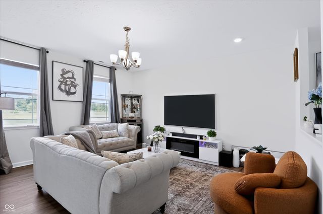 2738 Pointe Club Road, Indianapolis, IN 46229