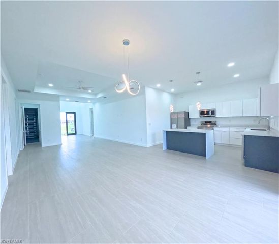 2421 NW 8th TER, Cape Coral, FL 33993
