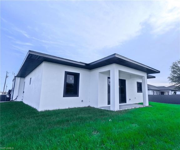2421 NW 8th TER, Cape Coral, FL 33993