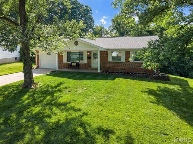422 Sunset Lane, O'fallon, MO 63366
