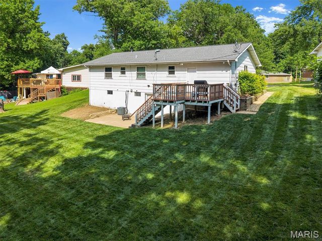 422 Sunset Lane, O'fallon, MO 63366